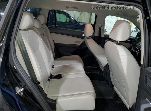 3VV2B7AX5KM187261 2019 VOLKSWAGEN TIGUAN Black Widok wnętrza z tyłu