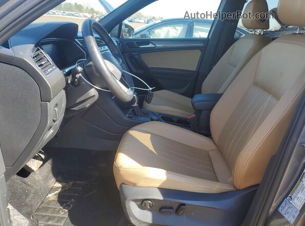 3VV2B7AX5NM035579 2022 VOLKSWAGEN TIGUAN Gray Вид салону спереду