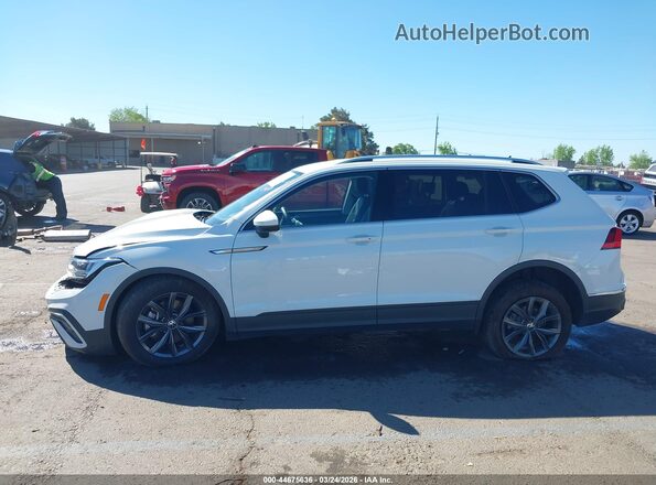 3VV2B7AX8NM087630 2022 VOLKSWAGEN TIGUAN White Widok wnętrza 360 stopni