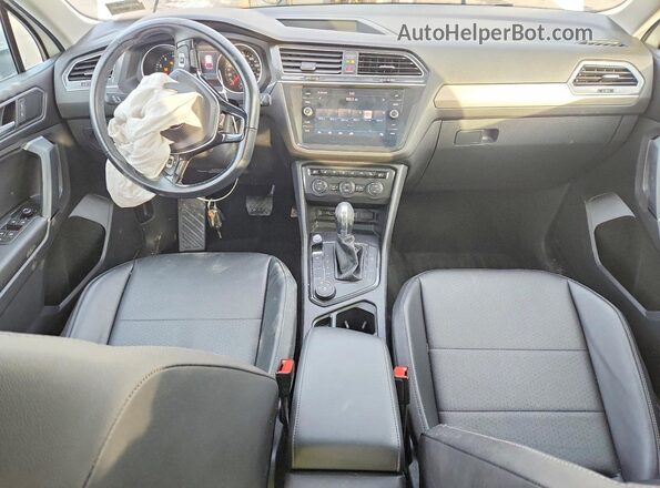 3VV2B7AX9KM060156 2019 VOLKSWAGEN TIGUAN Белый Вид панели приборов