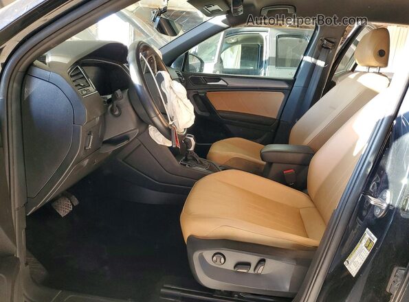 3VV3B7AX0PM067069 2023 VOLKSWAGEN TIGUAN Черный Вид салона спереди