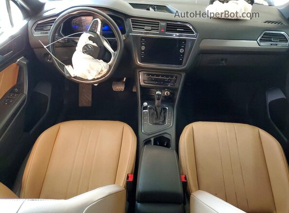 3VV3B7AX0PM067069 2023 VOLKSWAGEN TIGUAN Черный Вид панели приборов