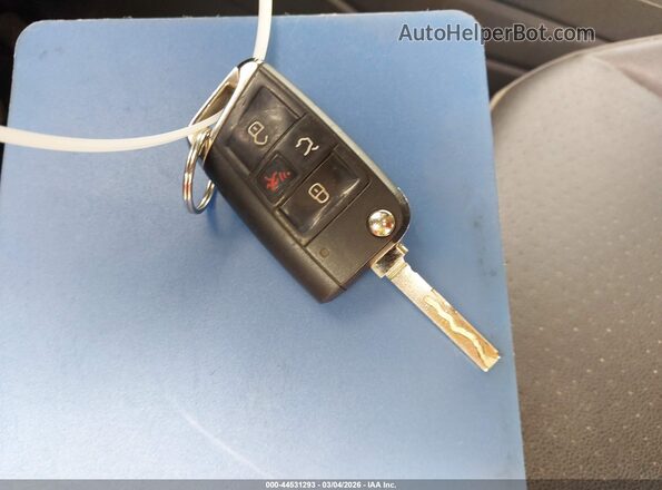 3VV3B7AX1LM106200 2020 VOLKSWAGEN TIGUAN Синий Вид панели приборов