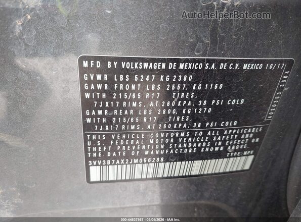 3VV3B7AX2JM056288 2018 VOLKSWAGEN TIGUAN Gray Вид підкапотного простору