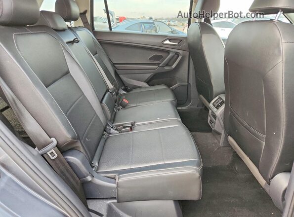 3VV3B7AX2KM189358 2019 VOLKSWAGEN TIGUAN Charcoal Widok wnętrza z tyłu