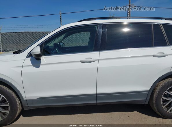 3VV3B7AX4KM199499 2019 VOLKSWAGEN TIGUAN White Vista interior de 360 grados