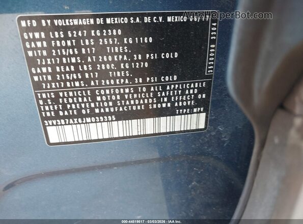 3VV3B7AX6JM039395 2018 VOLKSWAGEN TIGUAN Blue Vista del compartimento del motor