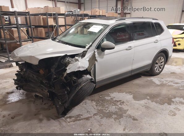 3VV3B7AX6JM181519 2018 VOLKSWAGEN TIGUAN Light Blue Vista tres cuartos delantera izquierda