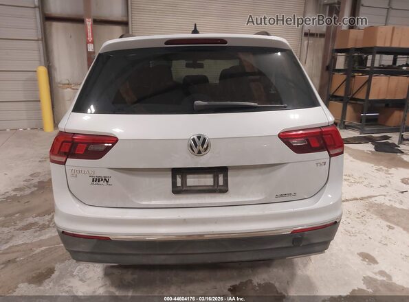 3VV3B7AX6JM181519 2018 VOLKSWAGEN TIGUAN Light Blue 