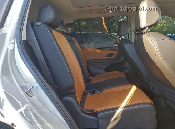 3VV3B7AX6KM061009 2019 VOLKSWAGEN TIGUAN Белый Вид задней части салона