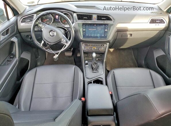 3VV3B7AX8KM201433 2019 VOLKSWAGEN TIGUAN Бирюзовый Вид панели приборов