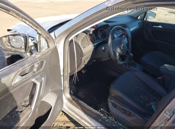 3VV3B7AX8LM047534 2020 VOLKSWAGEN TIGUAN Silver Вид підкапотного простору
