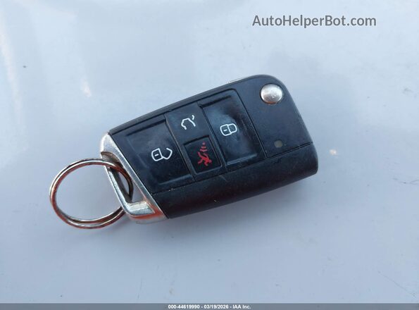 3VV3B7AX8LM047534 2020 VOLKSWAGEN TIGUAN Silver Вид панелі приладів