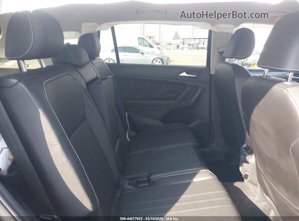 3VV3B7AX8RM059806 2024 VOLKSWAGEN TIGUAN Черный Вид наклейки с VIN-кодом
