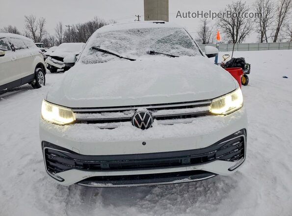 3VV4B7AX6RM185277 2024 VOLKSWAGEN TIGUAN Белый Вид спереди