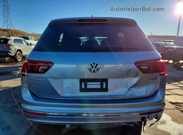 3VV4B7AX9LM102366 2020 VOLKSWAGEN TIGUAN Silver Widok z tyłu