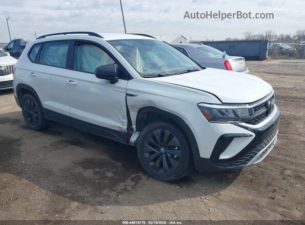 3VV5X7B21RM056159 2024 VOLKSWAGEN TAOS Белый Передняя правая четверть