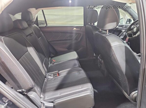 3VV8B7AX0RM216184 2024 VOLKSWAGEN TIGUAN Черный Вид задней части салона