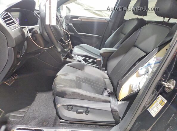 3VV8B7AX0RM216184 2024 VOLKSWAGEN TIGUAN Черный Вид салона спереди