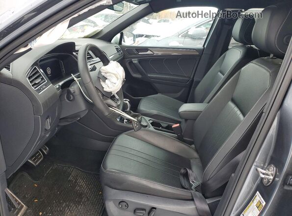 3VV8B7AX2RM121934 2024 VOLKSWAGEN TIGUAN Угольный Вид салона спереди