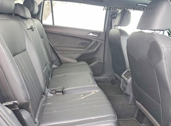 3VV8B7AX2RM121934 2024 VOLKSWAGEN TIGUAN Угольный Вид задней части салона