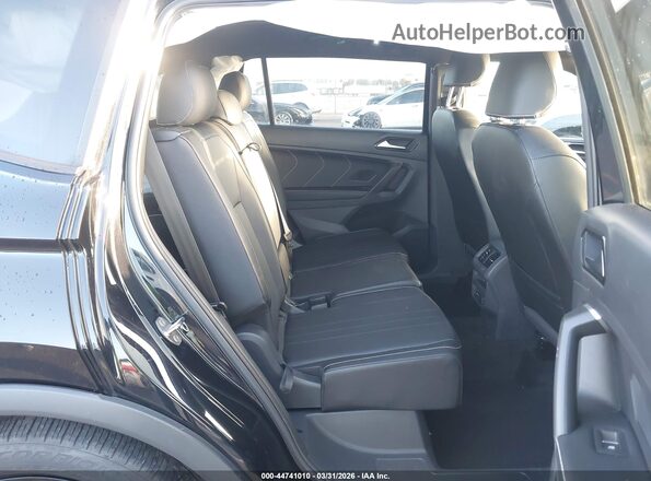 3VVCB7AX1PM127201 2023 VOLKSWAGEN TIGUAN Black Widok naklejki z numerem VIN