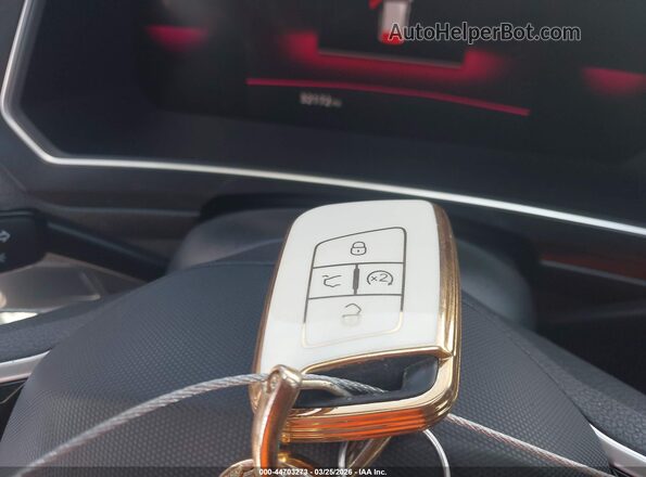3VVCB7AX3PM106396 2023 VOLKSWAGEN TIGUAN White Առջևի վահանակի տեսք