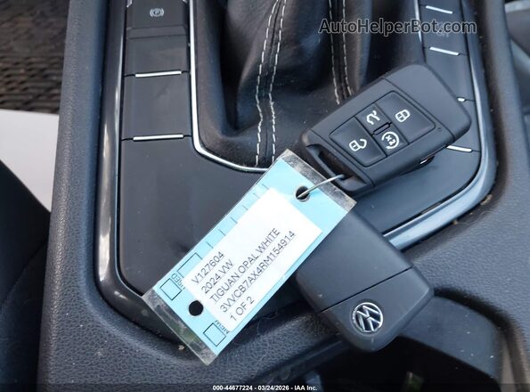 3VVCB7AX4RM154914 2024 VOLKSWAGEN TIGUAN White Widok deski rozdzielczej