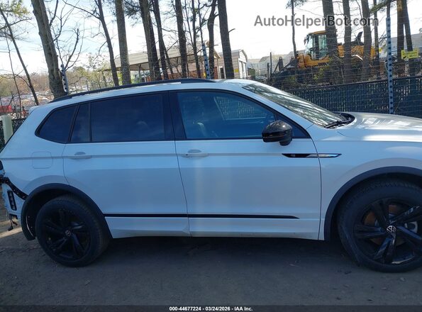 3VVCB7AX4RM154914 2024 VOLKSWAGEN TIGUAN White Widok wnętrza 360 stopni
