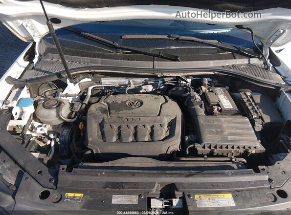 3VVCB7AX9NM166471 2022 VOLKSWAGEN TIGUAN White Rear view