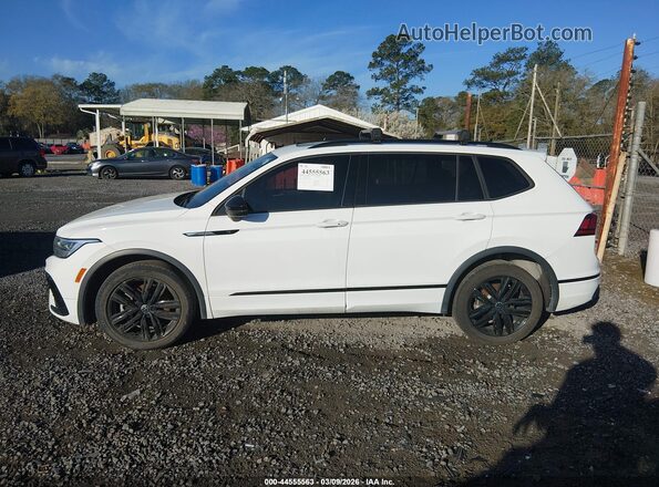 3VVCB7AX9NM166471 2022 VOLKSWAGEN TIGUAN White 360 interior view