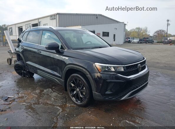 3VVEX7B26RM003327 2024 VOLKSWAGEN TAOS Черный Передняя правая четверть