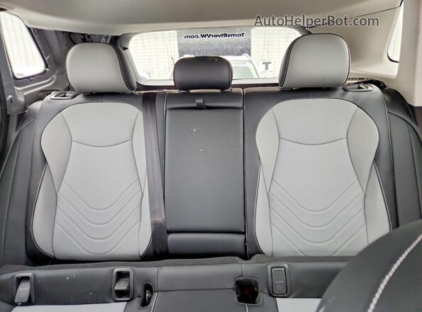 3VVFR7RM3SM044686 2025 VOLKSWAGEN TIGUAN Silver Widok tylnych siedzeń