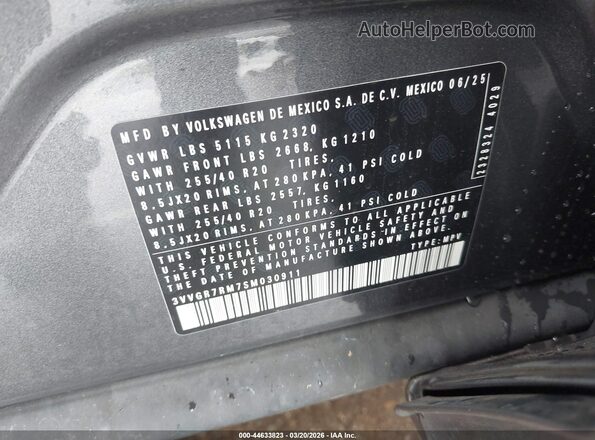 3VVGR7RM7SM030911 2025 VOLKSWAGEN TIGUAN Gray Widok komory silnika