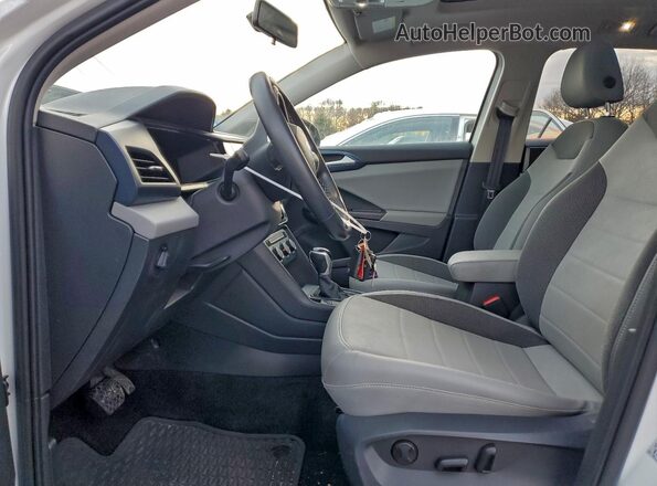 3VVLX7B24NM035405 2022 VOLKSWAGEN TAOS White Vista interior delantera