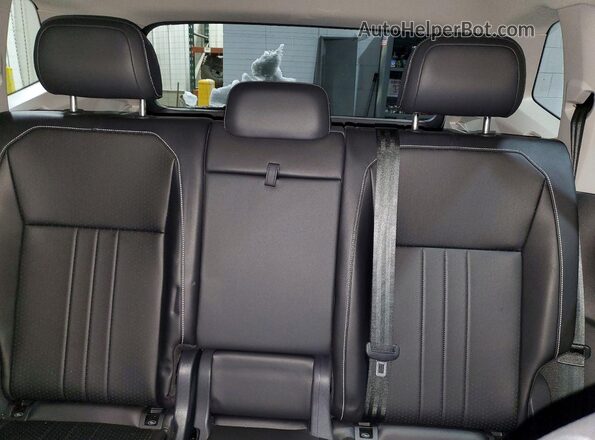 3VVMB7AX0RM116164 2024 VOLKSWAGEN TIGUAN White Հետևի նստատեղերի տեսք