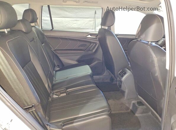 3VVMB7AX0RM116164 2024 VOLKSWAGEN TIGUAN White Սալոնի հետևի տեսք