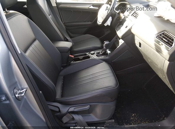 3VVMB7AX8RM182395 2024 VOLKSWAGEN TIGUAN Gray Вид салону спереду