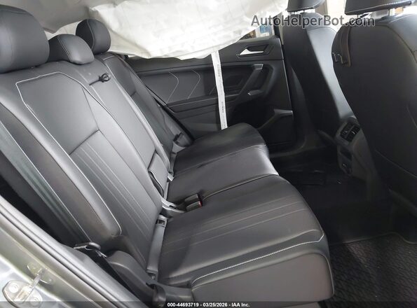 3VVMB7AX9RM186567 2024 VOLKSWAGEN TIGUAN Gray Widok naklejki z numerem VIN