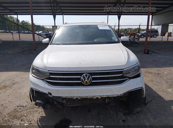 3VVNB7AX6PM020167 2023 VOLKSWAGEN TIGUAN White Вид задньої частини салону
