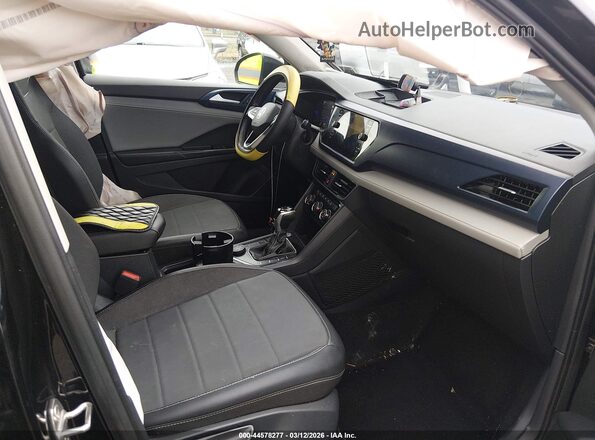 3VVNX7B29PM311301 2023 VOLKSWAGEN TAOS Черный Вид салона спереди