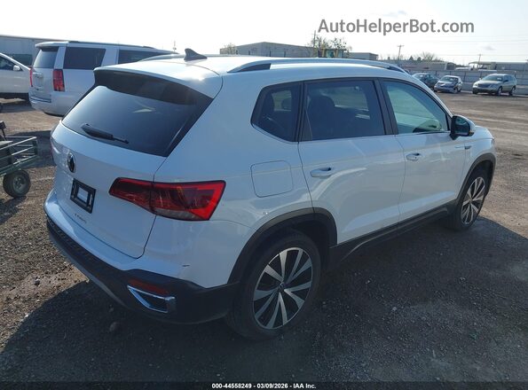 3VVRX7B29NM007674 2022 VOLKSWAGEN TAOS Белый Задняя правая четверть