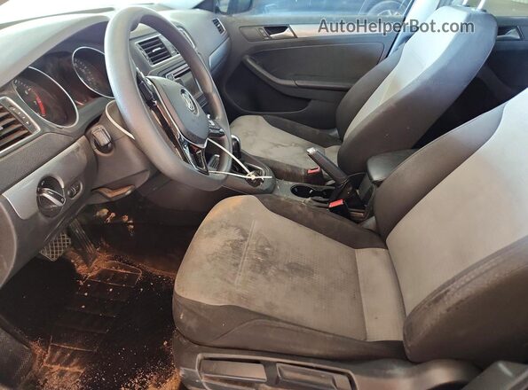 3VW2B7AJ8JM236345 2018 VOLKSWAGEN JETTA Синий Вид салона спереди