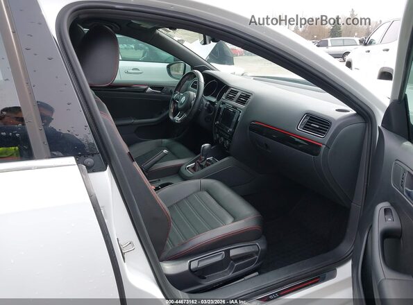 3VW4T7AJ8JM245214 2018 VOLKSWAGEN JETTA Белый 