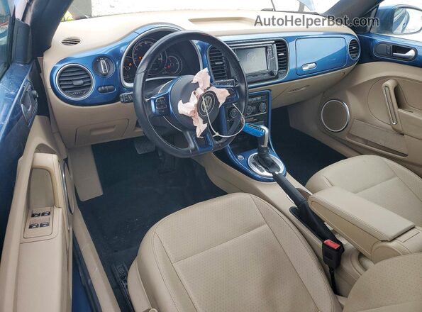 3VW5DAAT0JM516945 2018 VOLKSWAGEN BEETLE Синий Вид панели приборов
