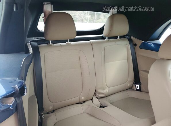3VW5DAAT0JM516945 2018 VOLKSWAGEN BEETLE Синий Вид задних сидений