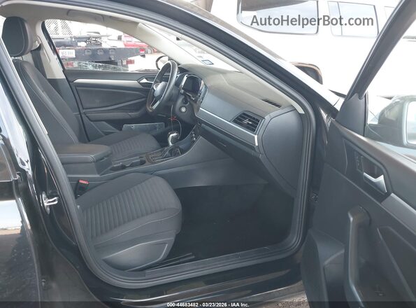 3VW5M7BU1RM084243 2024 VOLKSWAGEN JETTA Черный Вид салона спереди