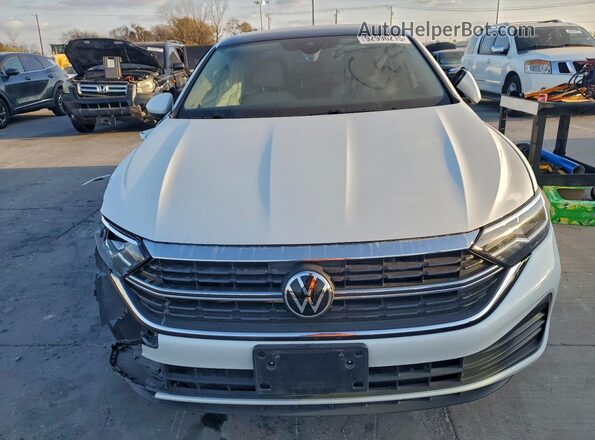 3VW7M7BUXRM051931 2024 VOLKSWAGEN JETTA Белый Вид спереди