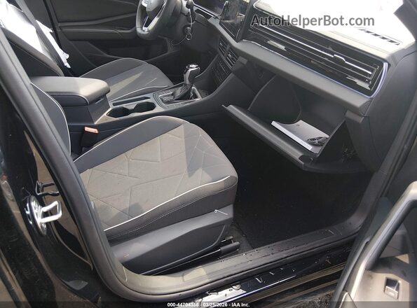 3VWBW7BU2TM005134 2026 VOLKSWAGEN JETTA Черный Вид салона спереди