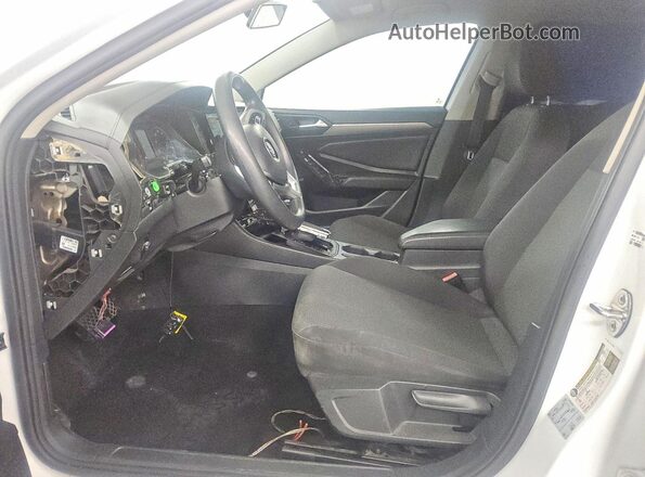 3VWC57BU6KM181688 2019 VOLKSWAGEN JETTA Белый Вид салона спереди